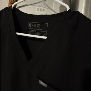 Figs Classic Black V-Neck Scrub Top